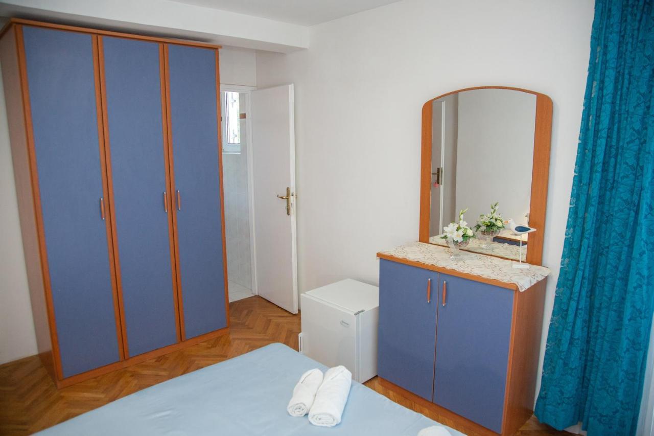 Rooms Magnolia With Pool Novalja Bagian luar foto