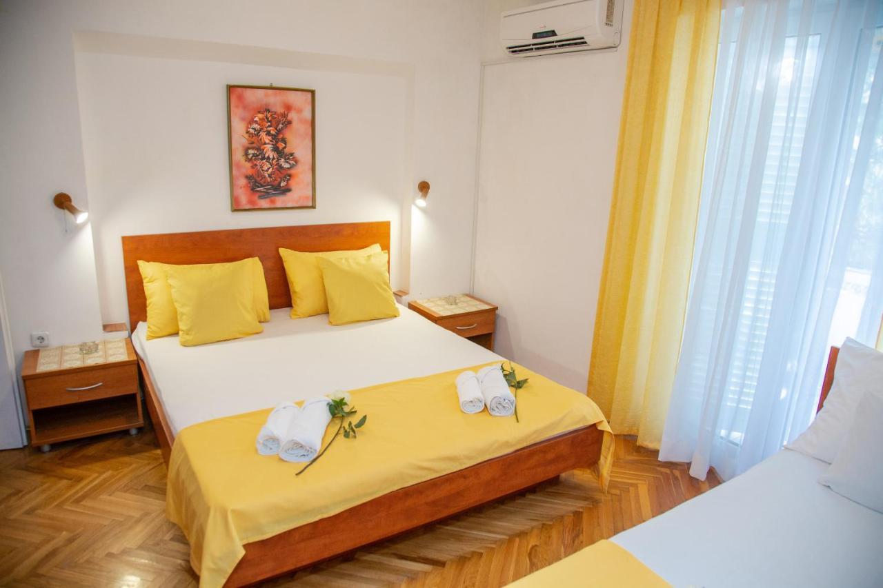Rooms Magnolia With Pool Novalja Bagian luar foto
