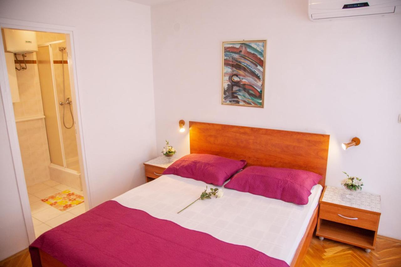 Rooms Magnolia With Pool Novalja Bagian luar foto