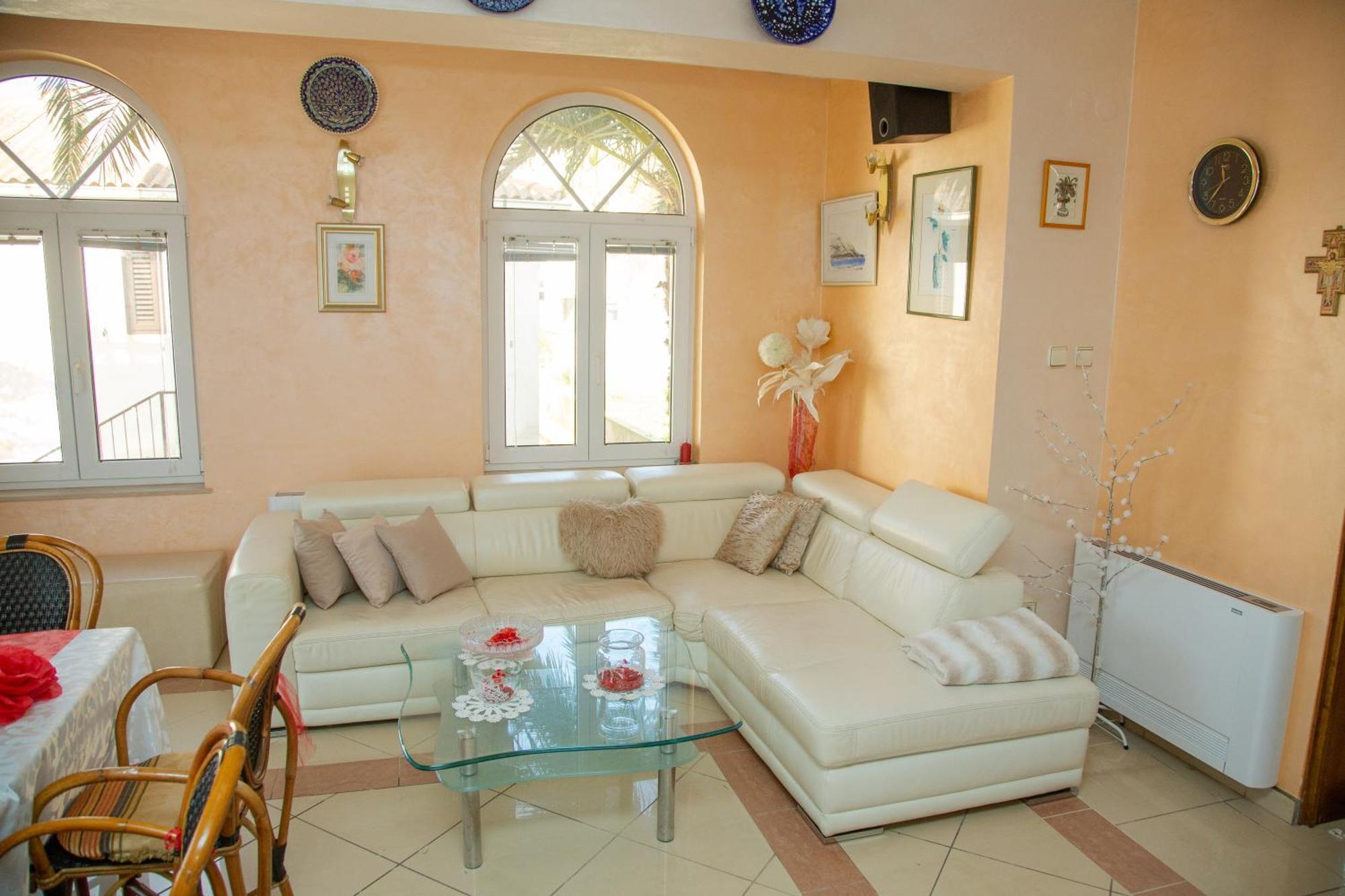 Rooms Magnolia With Pool Novalja Bagian luar foto